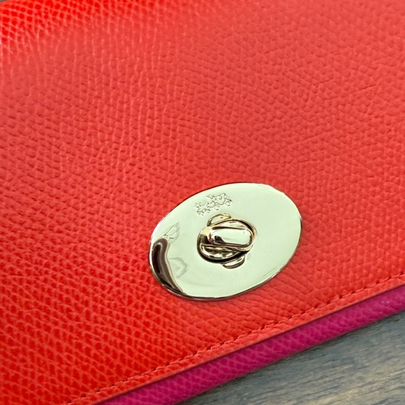 Coach Chain Crossbody Wallet - Picture 2 of 6